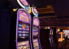 Tampilan ponsel game ikan naga pt707